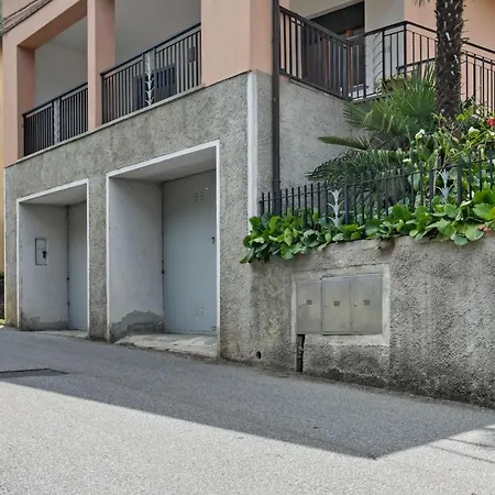 Casa Ambrogio, Family By Halldis Vakantiehuis