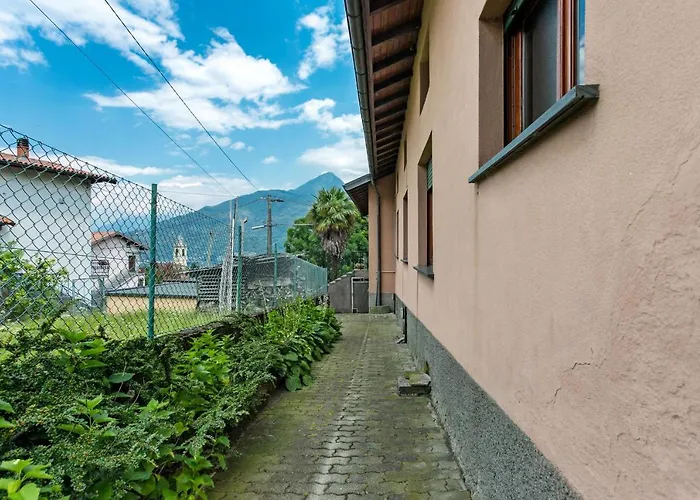 Casa Ambrogio, Family By Halldis * Кремия